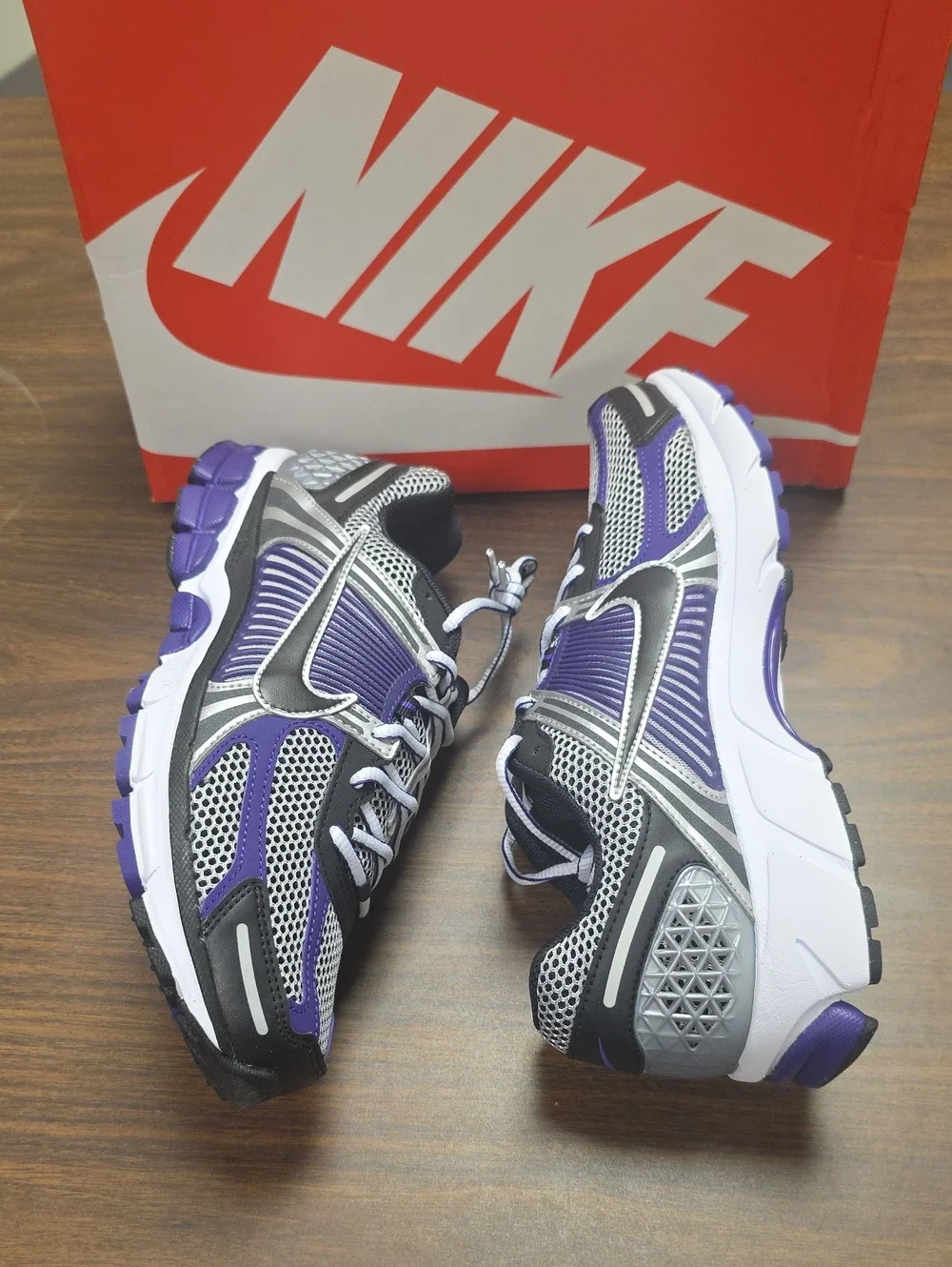 Nike Zoom Vomero 5 Metallic Silver/Court Purple IM2220-095 Men's 10.5 New